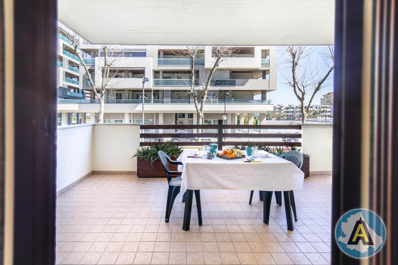 Luminoso A Due Passi Dal Mare 51A Apartamento Montesilvano Marina Exterior foto