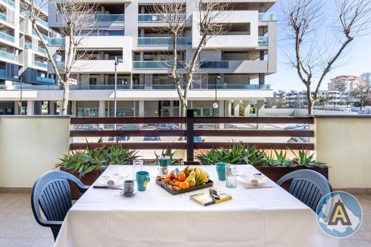 Luminoso A Due Passi Dal Mare 51A Apartamento Montesilvano Marina Exterior foto